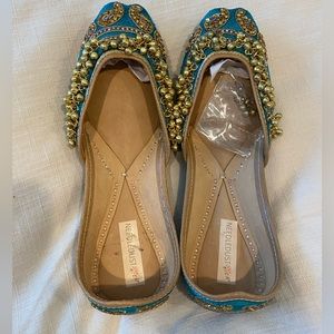 Brand new turquoise Needledust Punjabi juthi